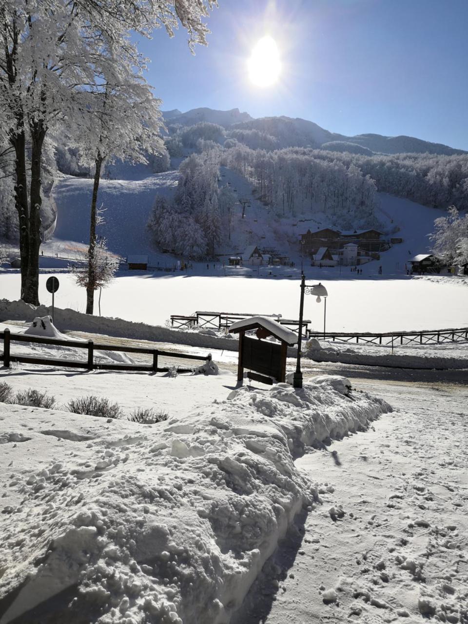 Albergo Diana Cerreto Laghi Exterior foto